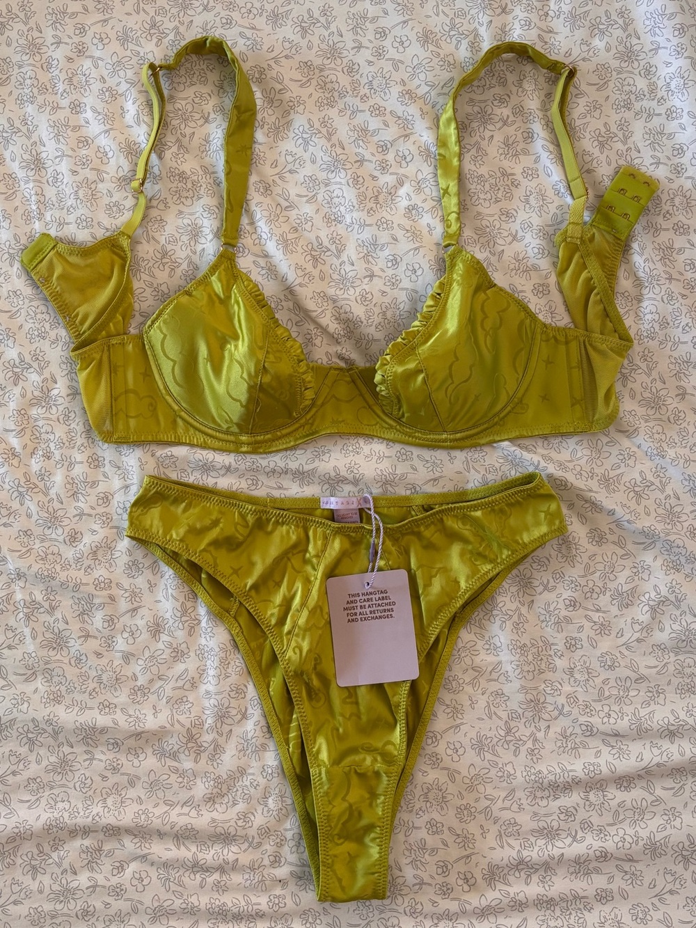 Savage X Fenty Green Underwire Bra & Panty Set